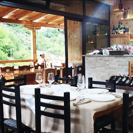 Hotel Bar Restaurant 